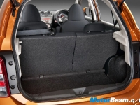 thumbs 2011 Nissan Micra (15) photo